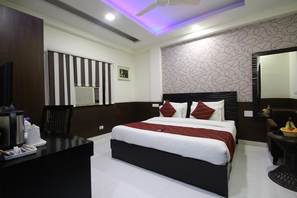 Hotel Hill Palace -Near Karol Bagh Metro Station Делхи Екстериор снимка