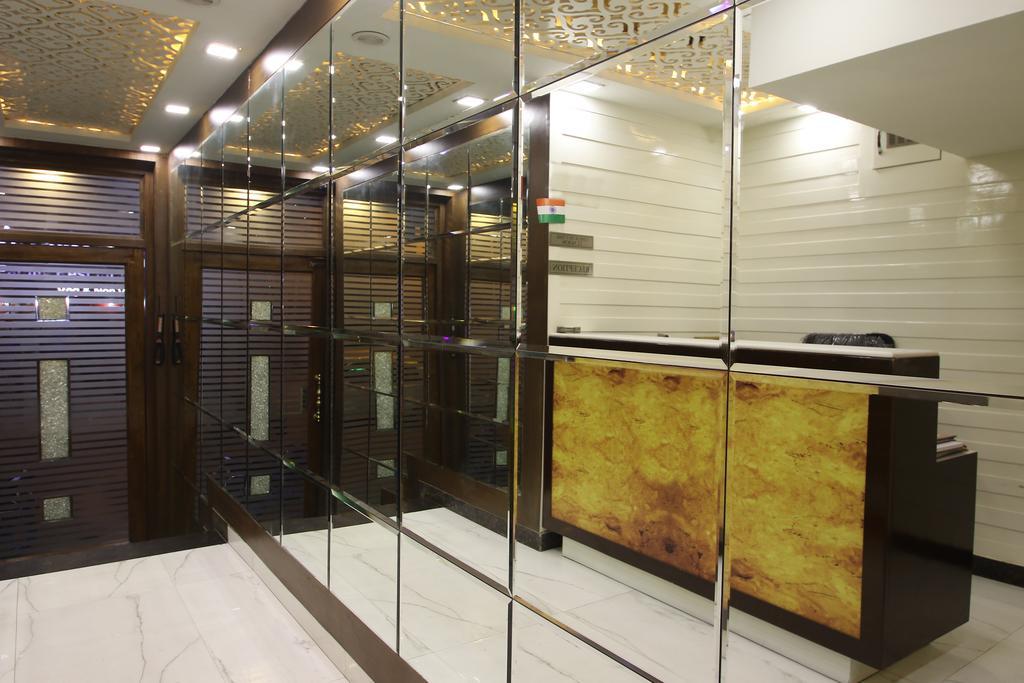 Hotel Hill Palace -Near Karol Bagh Metro Station Делхи Екстериор снимка