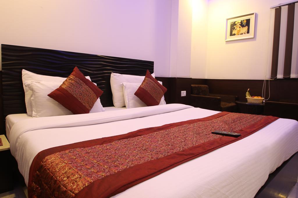 Hotel Hill Palace -Near Karol Bagh Metro Station Делхи Екстериор снимка