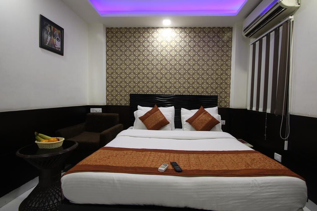 Hotel Hill Palace -Near Karol Bagh Metro Station Делхи Екстериор снимка